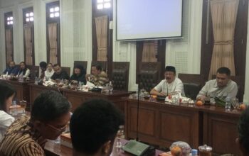 Rencana pembangunan hotel dan apartemen bertingkat oleh PT Tanrise Property Indonesia di Jalan Ahmad Yani