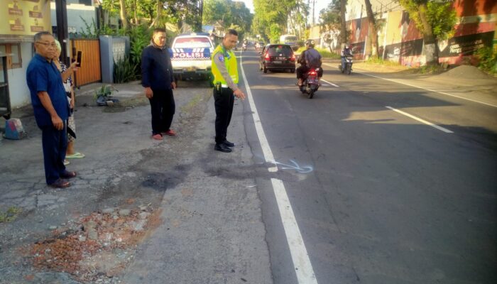 Seorang Nenek di Pakisaji Tewas usai Ditabrak Motor saat Menyebrang Jalan