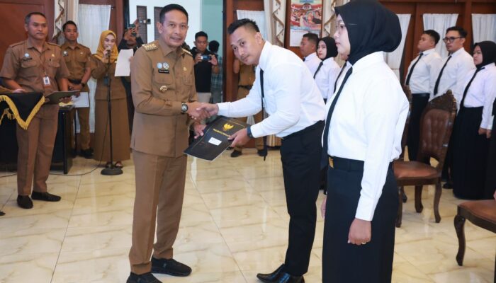 Serahkan SK CPNS, Wali Kota Malang Tekankan Pentingnya Etika Birokrasi