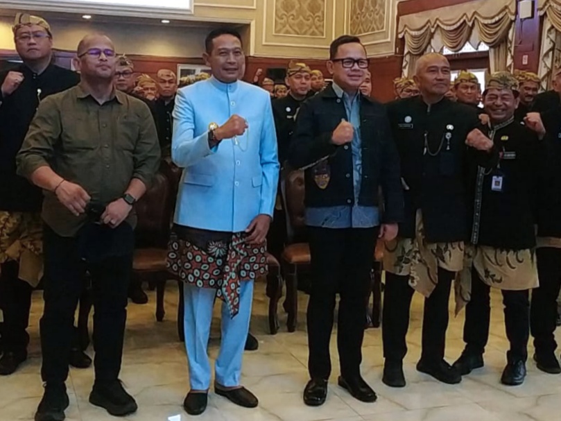 Wakil Menteri Dalam Negeri (Wamendagri), Dr. Bima Arya Sugiarto, memberikan apresiasi tinggi terhadap kinerja Pemerintah Kota Malang dalam kunjungannya ke Balai Kota Malang hari ini, Jumat (2/5/2025).