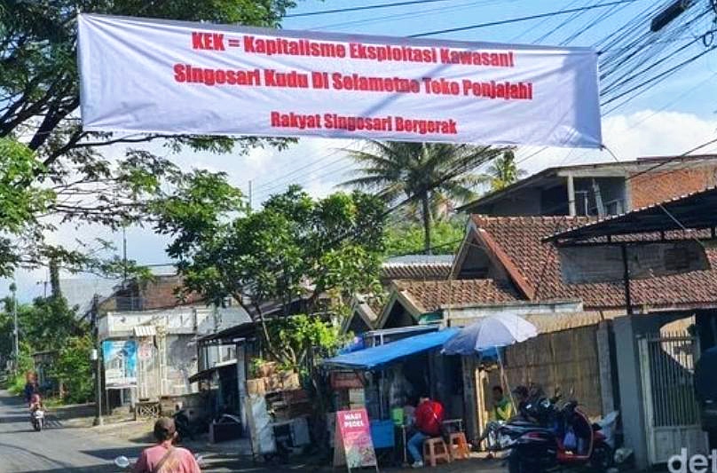 Kawasan Ekonomi Khusus (KEK) Singhasari, yang dibangun sebagai pusat teknologi dan pariwisata di Kabupaten Malang, Jawa Timur, kini menghadapi gelombang penolakan dari warga setempat.