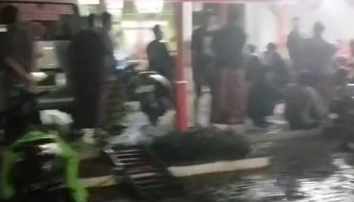 Diduga Pungli dan Selingkuh, Perangkat Desa Didemo Warga