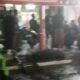 Puluhan warga Desa Pringu, Kecamatan Bululawang, Kabupaten Malang, menggeruduk balai desa setempat, pada Selasa (6/5/2025) malam.