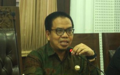 Dewan Perwakilan Rakyat Daerah (DPRD) Kota Malang mengambil langkah proaktif menanggapi lesunya sektor perhotelan yang diungkapkan Perhimpunan Hotel dan Restoran Indonesia (PHRI) dalam audiensi dengan Komisi B pada Senin (14/4).