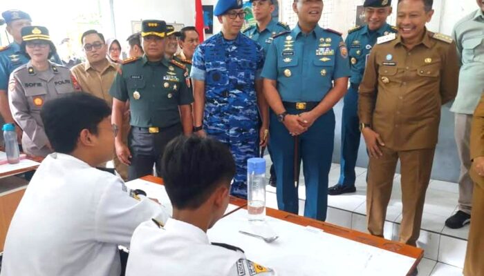 Wali Kota Malang bersama Unsur TNI Tinjau Program MBG di SMPN 19: Sinergi Nyata untuk Generasi Unggul