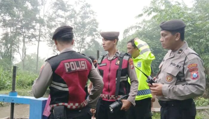 Balita Diduga Hanyut di Blitar Belum Ditemukan, Pencarian Terkendala Derasnya Arus