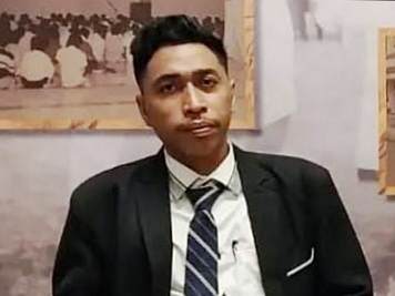 Meski sudah menetapkan sebagai tersangka, Polres Batu ternyata tidak melakukan penahanan terhadap AMH (69), terduga pelaku pencabulan dua santri perempuan, pondok pesantren HM, Desa Punten, Kecamatan Bumiaji, Kota Batu.