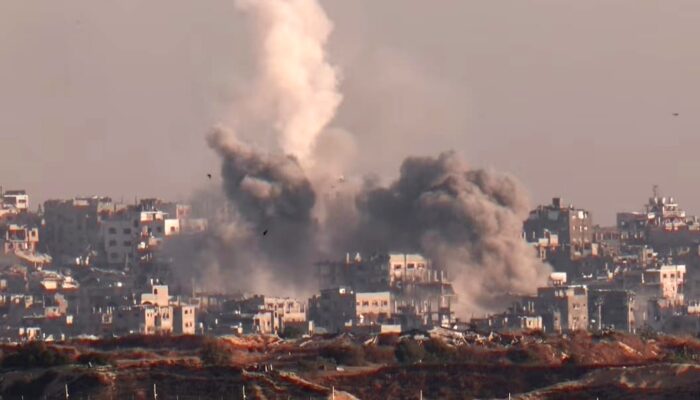Serangkaian Serangan di Gaza Tewaskan 30 Orang, Termasuk Jurnalis dan Pejabat Layanan Darurat