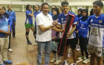 Kontingen Kota Malang mulai memanaskan mesinnya, jelang gelaran Pekan Olahraga Provinsi (Porprov) IX Jawa Timur 2025. Wali Kota Malang Dr. Ir. Wahyu Hidayat terjun langsung ke lapangan untuk memastikan kesiapan para atletnya.