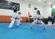 Ratusan karateka muda dari berbagai wilayah di Indonesia, mengikuti Kejuaraan Karate Piala Dandim 0833 yang digelar di aula Kodim 0833 Kota Malang, mulai Sabtu-Minggu (31/5-1/6/2035).