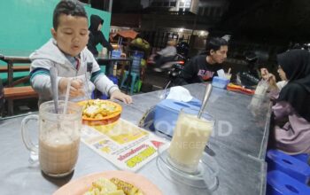 Nikmati kehangatan malam Kota Malang dengan Jagung Bakar dan STMJ legendaris di Tawangmangu