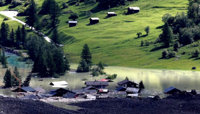 Resiko Banjir Meningkat di Blatten, Swiss setelah Runtuhnya Gletser Birch