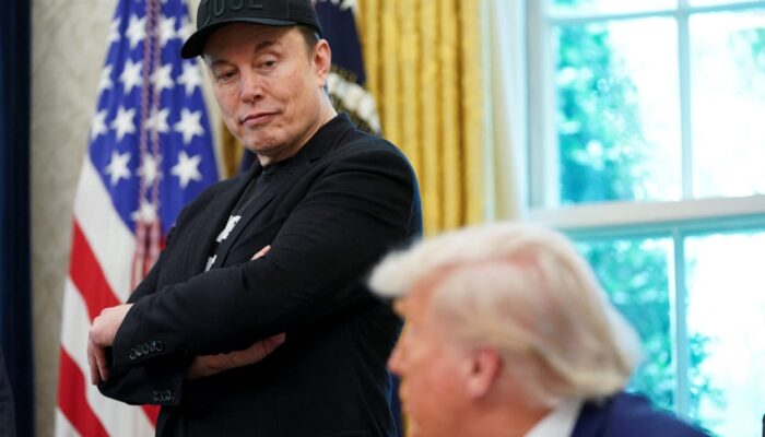 Pertarungan Terbuka Trump dan Musk, Dari Pemutusan Kontrak Pemerintah Hingga Seruan Pemakzulan