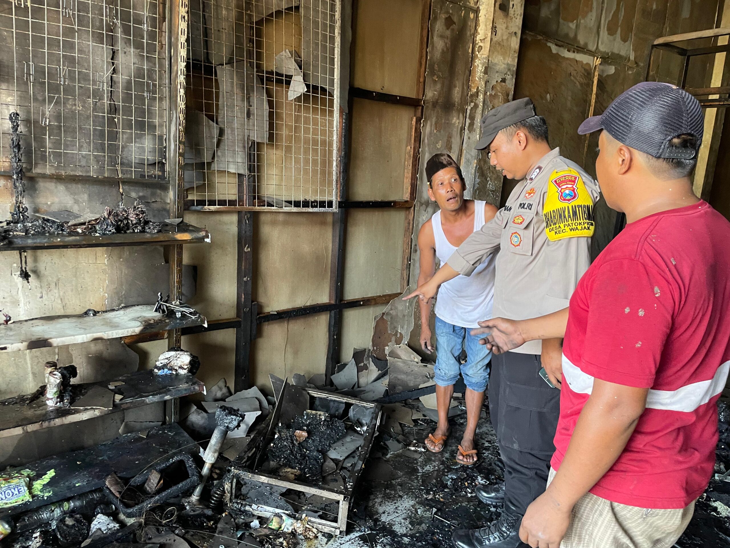 Main Api Dekat Bensin, Ruko Meledak!, Satu Orang Terbakar, Kerugian Capai Rp 100 Juta