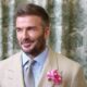 Mantan kapten tim nasional Inggris, David Beckham, dan aktor peraih Oscar, Gary Oldman, secara resmi dianugerahi gelar bangsawan dalam daftar penghargaan ulang tahun Raja Charles yang diumumkan pada Sabtu (14/6).