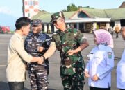 Komandan Pangkalan TNI Angkatan Udara (Danlanud) Abdulrachman Saleh, Marsma TNI Reza R.R. Sastranegara, S.Sos., M.A.P., MNSS., secara langsung melepas kepulangan Wakil Presiden Republik Indonesia, Gibran Rakabuming Raka, usai menjalankan rangkaian kunjungan kerja di Kabupaten Blitar, Rabu (18/6/2025).