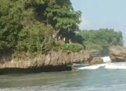 Polisi Beberkan Kronologi Dua Wisatawan Terseret Ombak di Pantai Ungapan Malang