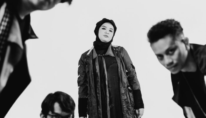 NIEMA Tumpahkan Semangat Juang lewat Lagu STOIC di Pembukaan Porprov Jatim IX 2025