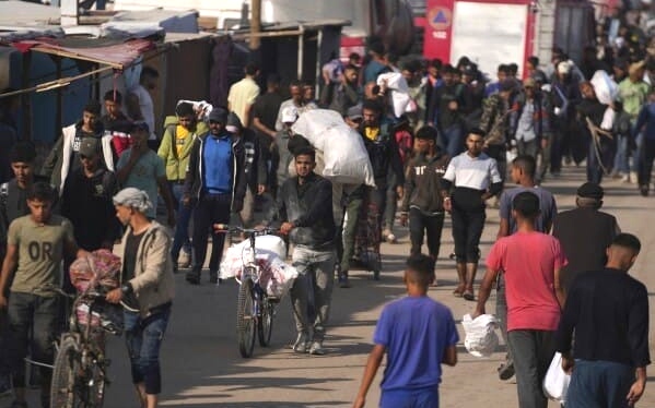 Sedikitnya 25 warga Palestina tewas dan puluhan lainnya luka-luka ketika mereka sedang menuju lokasi distribusi bantuan di Jalur Gaza pada Minggu pagi (01/06) waktu setempat.