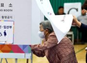 Warga Korea Selatan memberikan suara dalam pemilihan presiden khusus setelah enam bulan drama ketidakpastian yang dipicu oleh pemberlakuan darurat militer singkat oleh mantan presiden Yoon Suk Yeol pada Selasa (03/06).