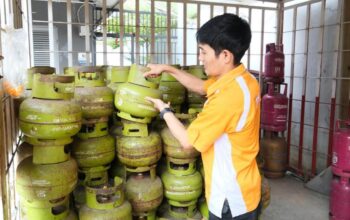 Distribusi ditingkatkan, layanan masyarakat tetap siaga.