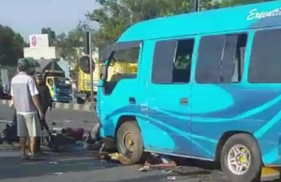 Kecelakaan maut terjadi di pintu keluar Tol Purwodadi, Pasuruan.