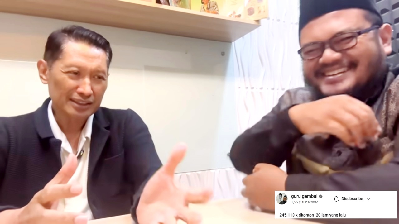 Setelah resmi menjabat sebagai Komisaris Utama Bank Jawa Barat (BJB), Mardigu Wowiek Prasantyo atau yang akrab disapa Bossman Mardigu mengungkapkan pandangannya terkait maraknya organisasi kemasyarakatan (ormas) preman di Jawa Barat. Menurutnya, kondisi tersebut muncul karena tingginya angka kemiskinan.