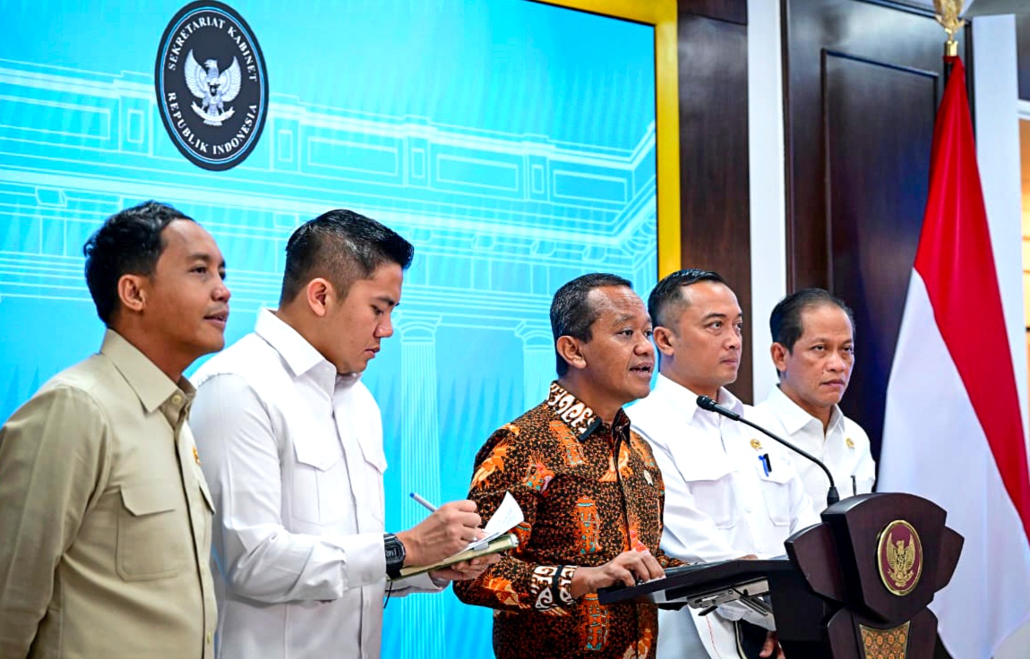 Perizinan tambang di kawasan Raja Ampat Diminta Dievaluasi oleh Presiden Prabowo. Termasuk jajaran pemerintahannya diperintahkan langsung untuk meninjau ke lokasi.