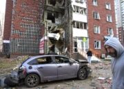 Rusia melancarkan serangan besar-besaran dengan drone dan rudal ke Ukraina menewaskan tiga orang dan melukai setidaknya tiga belas lainnya. Gelombang serangan ini menghantam ibu kota Kyiv dan kota pelabuhan Odesa pada Selasa dini hari (10/06).
