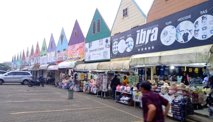 Ada Wacana Florawisata Santerra De Laponte Disegel, Para Pedagang Sekitar Siap Melawan