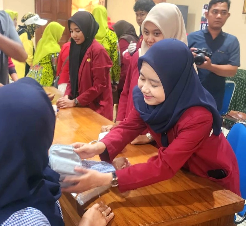 BEM FIKES UMM dan Pemkab Bojonegoro Gelar Pemeriksaan Kesehatan Gratis bagi Lansia