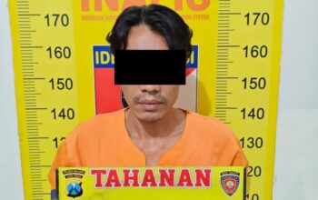 Upaya penyelundupan narkotika jenis ganja dari Malaysia ke Indonesia berhasil digagalkan oleh Satuan Reserse Narkoba Polres Malang, Polda Jawa Timur. Aksi ini terendus setelah petugas Bea Cukai mencurigai dua paket kiriman dari Malaysia yang masuk ke wilayah Kabupaten Malang.