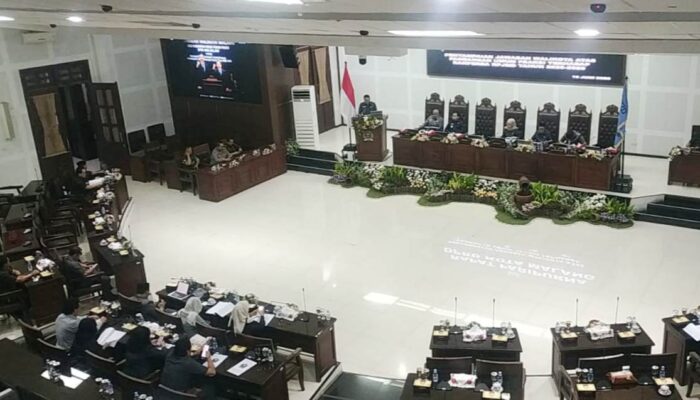 Jawab Pandangan Fraksi Soal RPJMD 2025–2029, Wali Kota Malang Tegaskan Komitmen Pemerataan dan Birokrasi Digital