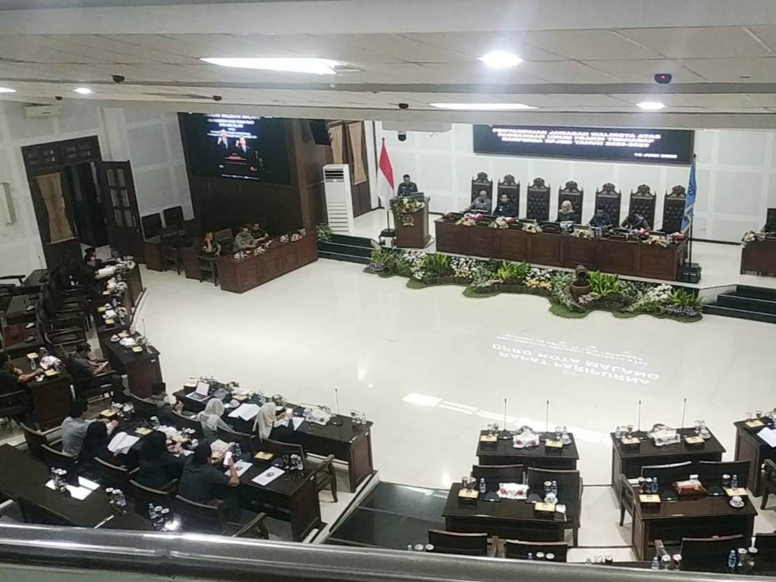 Jawab Pandangan Fraksi Soal RPJMD 2025–2029, Wali Kota Malang Tegaskan Komitmen Pemerataan dan Birokrasi Digital