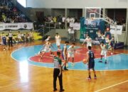 Tim bola basket putra Kota Malang memastikan langkah ke babak delapan besar dalam ajang Pekan Olahraga Provinsi (PORPROV) IX Jawa Timur 2025, setelah mengalahkan tim Kota Blitar, Rabu (18/6/2025), di GOR Bima Sakti dengan skor 77-42.