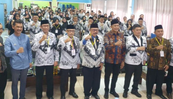 Hadir di Konferensi PGRI, Wali Kota Malang Apresiasi Peran Strategis Guru