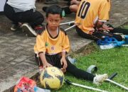 Bocah 10 Tahun Asal Singosari Curi Perhatian di Kapolresta Cup Sepak Bola Amputasi