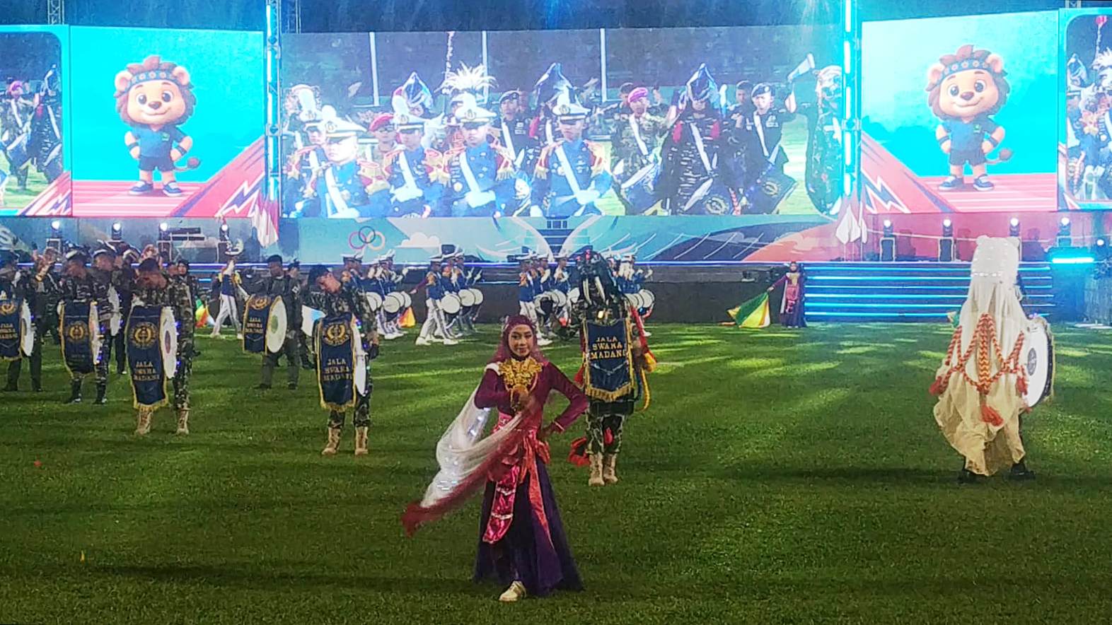 Gemerlap Pembukaan Porprov Jatim IX/2025 di Stadion Gajayana Kota Malang