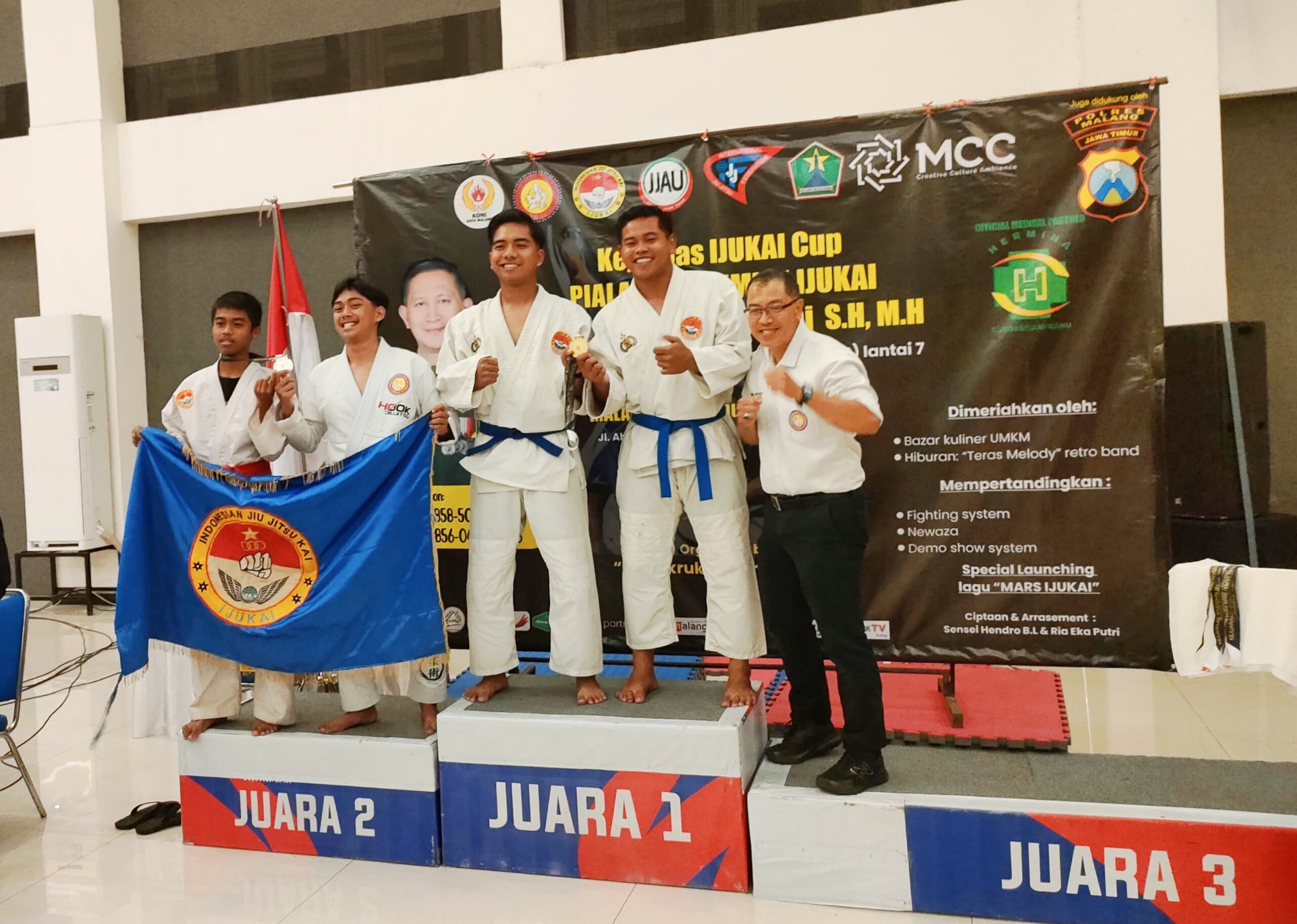 Tiga tim bela diri Polres Malang sukses menyabet dua medali emas dan satu perak dalam Kejuaraan Nasional Indonesian Jiujitsu Kai (IJUKAI) 2025 yang berlangsung di Auditorium Malang Creative Center (MCC), Sabtu (28/6/2025).