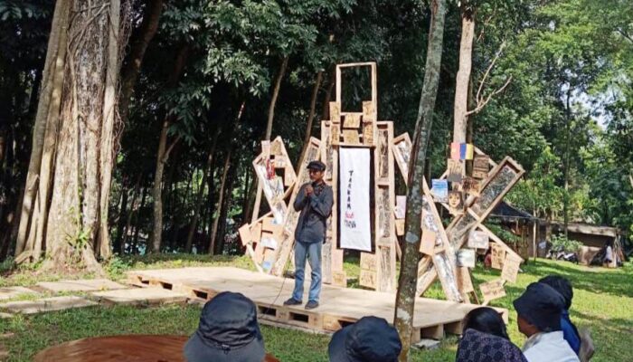 Ahmad Rijal Al-Hakim, Kurator Muda di Balik Gerakan Seni Tarkam