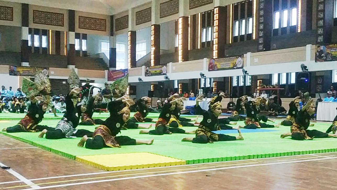 Sebanyak 515 atlet pencak silat dari 36 kabupaten/kota se-Jawa Timur resmi turun bertanding dalam ajang Pekan Olahraga Provinsi (Porprov) Jawa Timur (Jatim) IX/2025.