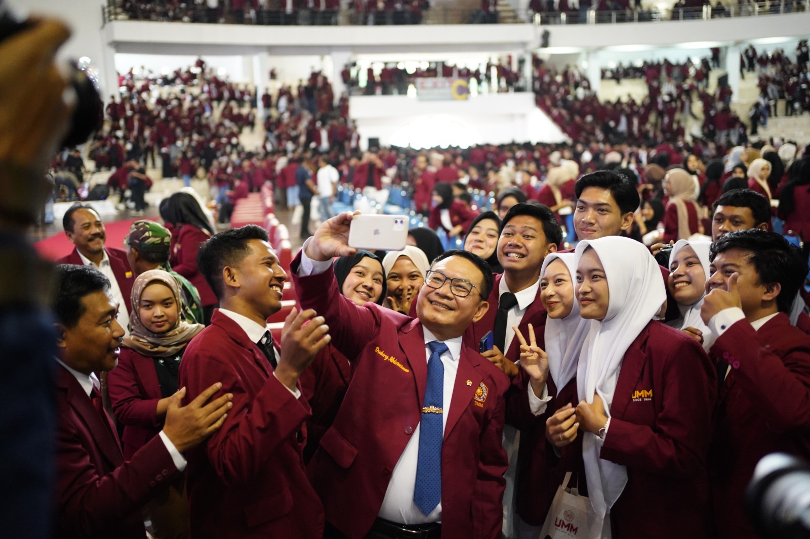 Universitas Muhammadiyah Malang (UMM) kembali memperkuat komitmennya dalam membangun bangsa dengan menghadirkan Penasihat Khusus Presiden Indonesia Bidang Pertahanan, Jenderal TNI (Purn.) Prof. Dr. H. Dudung Abdurachman, S.E., M.M. 