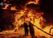 Kiev melancarkan serangan ke salah satu pangkalan udara militer Rusia pada Sabtu (5/7), di tengah intensitas serangan udara Moskow yang terus meningkat terhadap wilayah Ukraina.