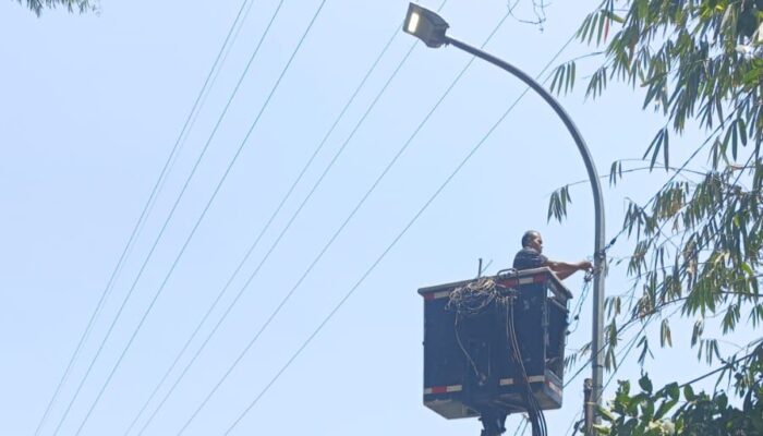 Penerangan Jalan Kota Batu Ditingkatkan, 320 Titik PJU dan PJL Terpasang Agustus