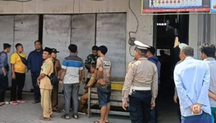 Warga Gempol Pasuruan Gempar, Pria Tewas Dibunuh di Depan Minimarket