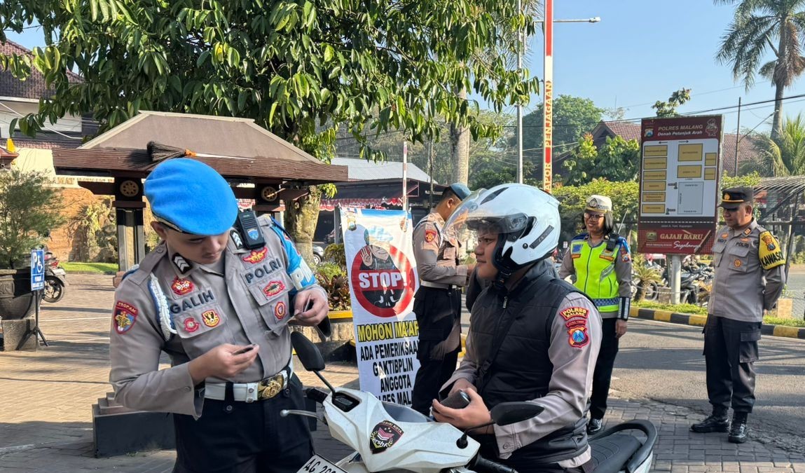 Tertib dari Dalam, Polres Malang Periksa Anggotanya di Operasi Patuh Semeru 2025