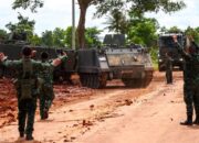 Perbatasan Thailand dan Kamboja kembali tenang setelah komandan militer kedua negara bertemu dan menyepakati langkah-langkah untuk menegakkan gencatan senjata, menyusul bentrokan selama lima hari yang menewaskan puluhan orang dan memicu pengungsian massal.