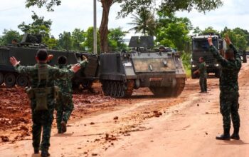 Perbatasan Thailand dan Kamboja kembali tenang setelah komandan militer kedua negara bertemu dan menyepakati langkah-langkah untuk menegakkan gencatan senjata, menyusul bentrokan selama lima hari yang menewaskan puluhan orang dan memicu pengungsian massal.