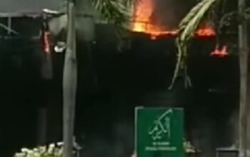 Kebakaran Hebat Landa Asrama Haji Medan, 7 Mobil Damkar Dikerahkan