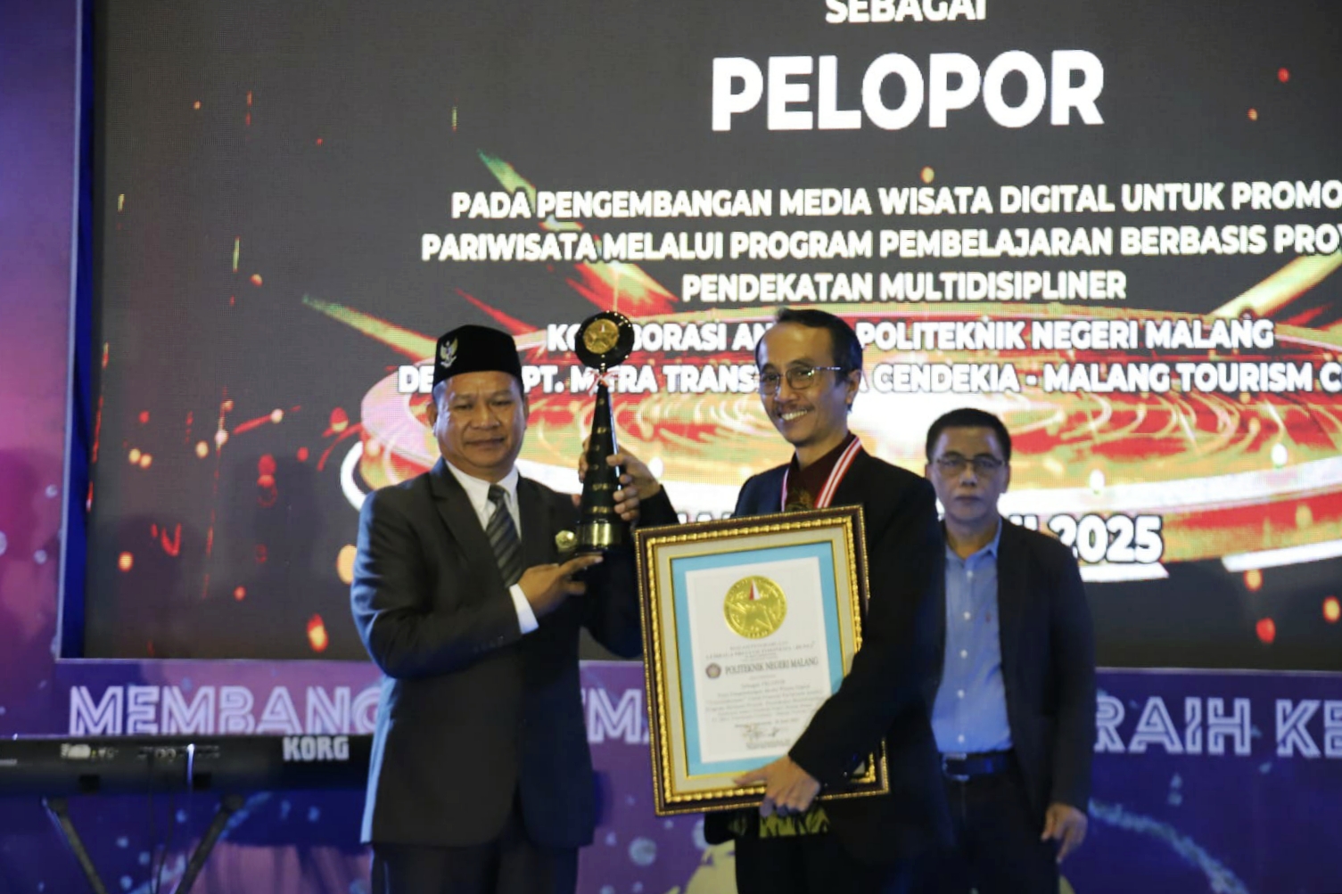 Polinema menggelar acara Tasyakuran dan Penutupan Rangkaian Dies Natalis ke-43 pada Rabu (18/6/2025) di Graha Polinema.